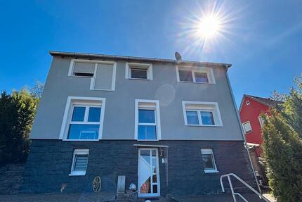 Haus Dautphetal - 4 Zimmer, 150 m&sup2;, 255.000&euro; | Angebot:26989571