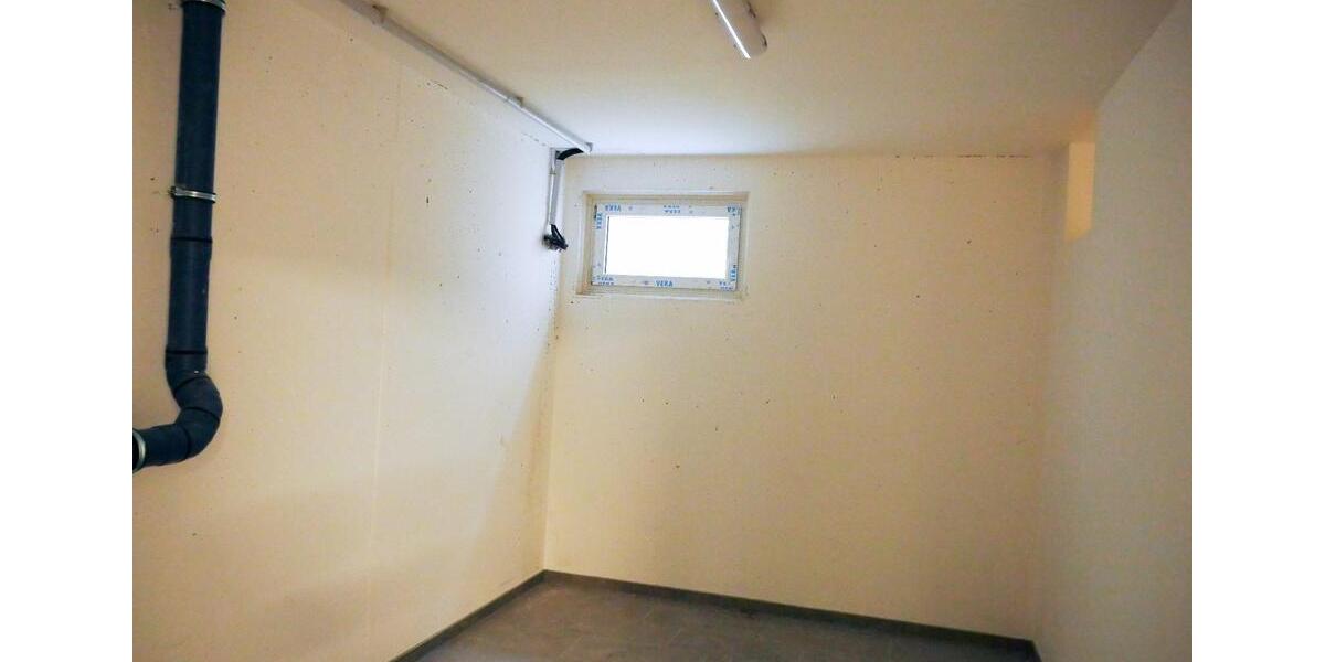 Erdgeschoßwohnung Frankfurt am Main Ost - 2 Zimmer, 82 m&sup2;, 1.400&euro; | Angebot:26300716