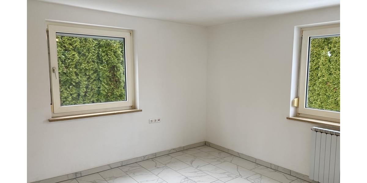 Wohntraum in Augsburg-Bärenkeller Ein- oder Zweifamilienhaus mit Pool - Zweifamilienhaus Augsburg / Bärenkeller Bärenkeller | Angebot:27312622