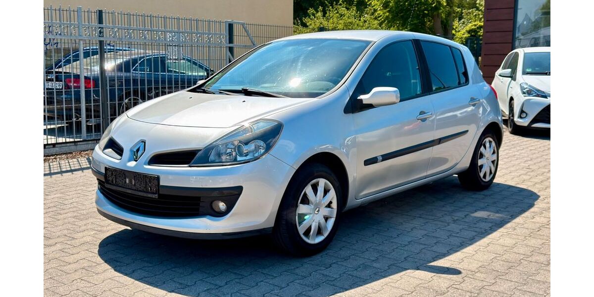 Renault Clio 120.300 km 4.499 &euro; Blankenfelde-Mahlow 15827