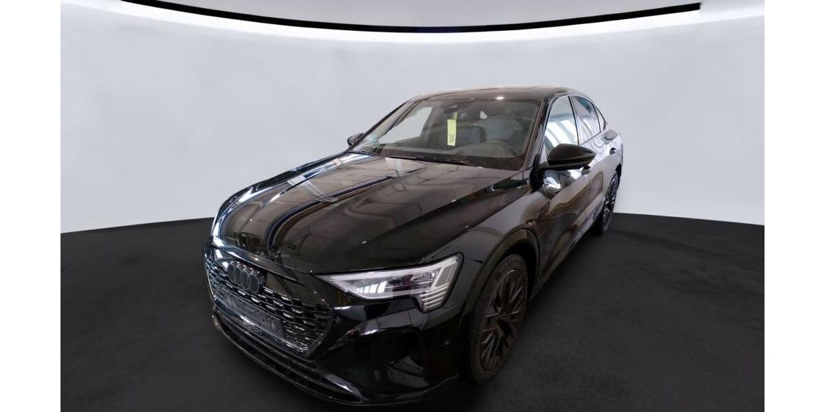 Audi Q8 e-tron 48.370 km 44.950 &euro; Hamburg 22047