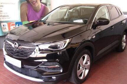 Opel Grandland (X) 48.000 km 14.990 &euro; Betzdorf 57518