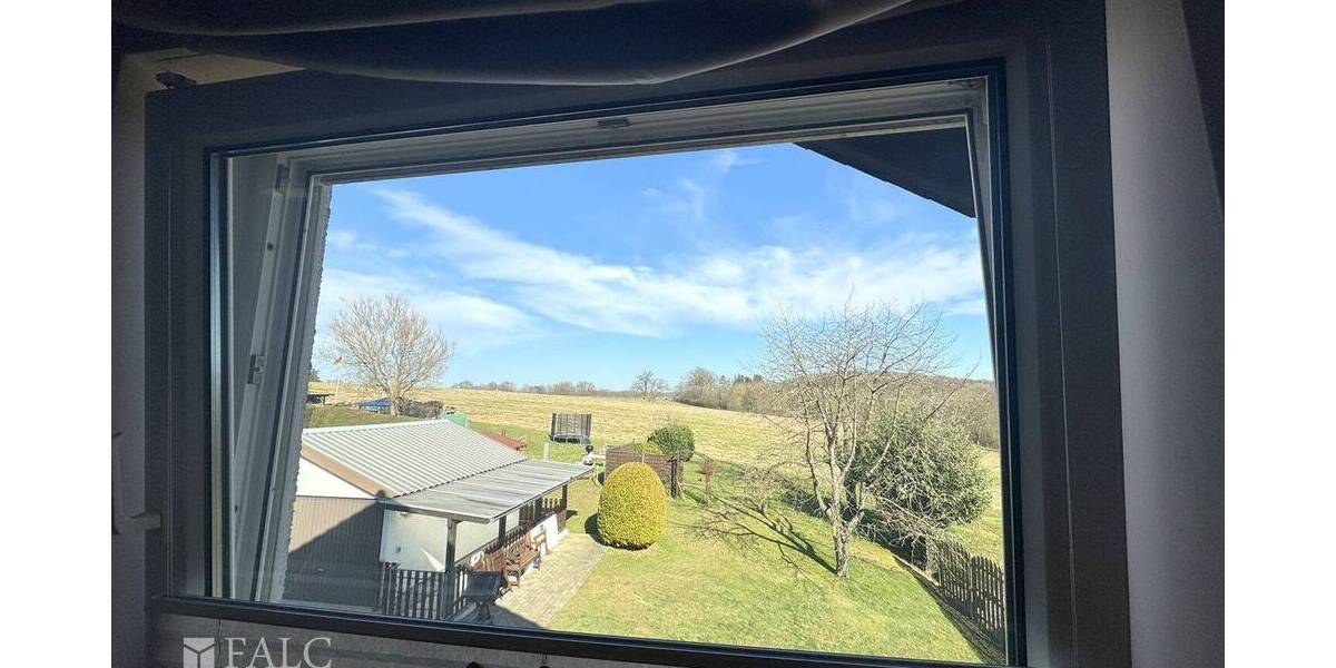 Etagenwohnung Ruppichteroth Schönenberg - 4 Zimmer, 134 m&sup2;, 339.000&euro; | Angebot:25739541