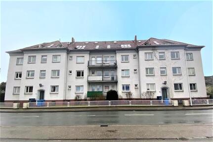 Delmenhorst-helle drei Zimmer DG-Wohnung- ein Monat miefrei!!! renovierungsbedürftig