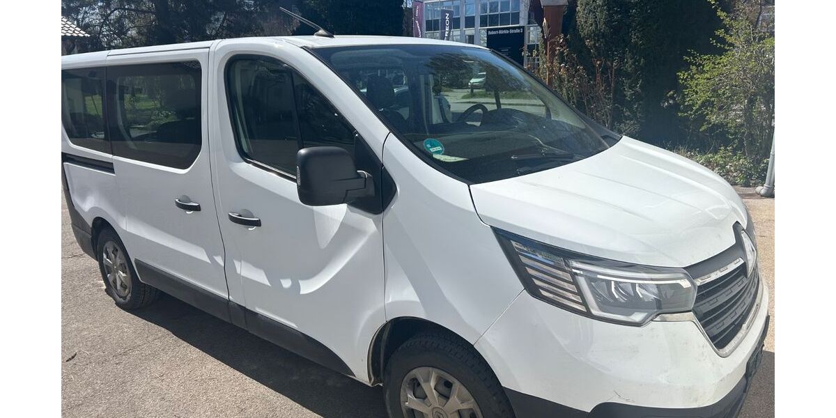 Renault Trafic 167.490 km 17.990 &euro; München 81829