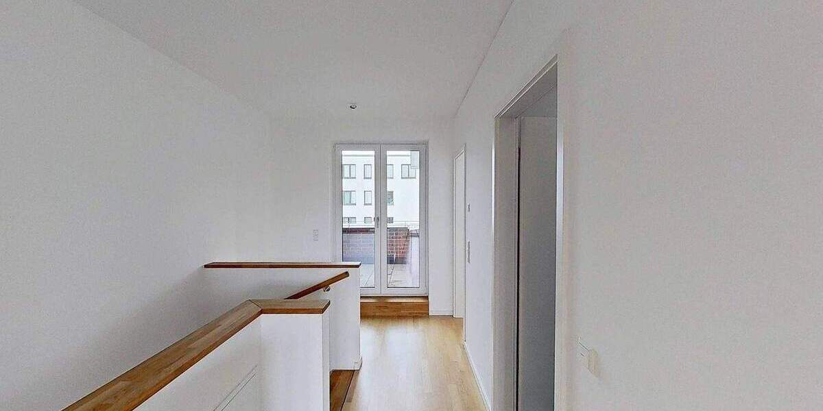 FAMILIEN AUFGEPASST: Modernes Reihenendhaus mit 4,5 Zimmern, 2 Bädern, EBK, Terrasse, Keller u.v.m. in Hannover 4 zimmer