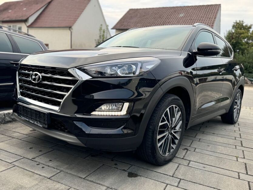 Hyundai TUCSON 97.612 km 18.900 € Achstetten 88480