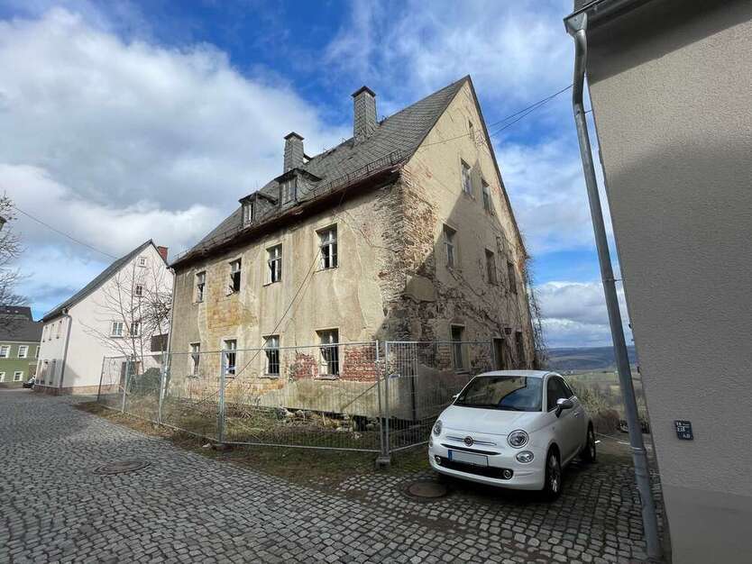 Haus zum Kaufen in Augustusburg 24.900 € 164 m²