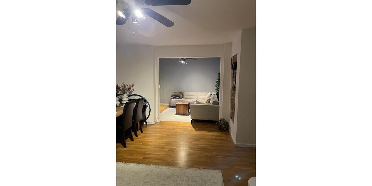 Etagenwohnung Wiesbaden Südost - 5 Zimmer, 130 m&sup2;, 2.200&euro; | Angebot:25017877