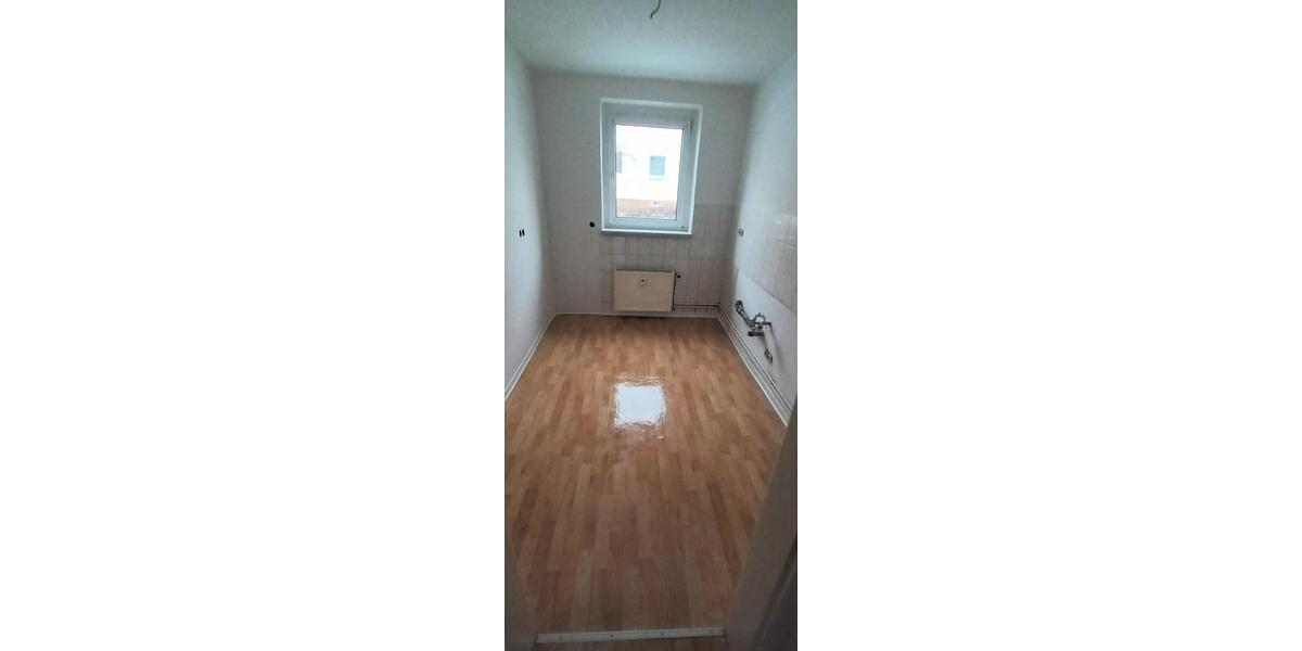 Erdgeschoßwohnung Bad Lobenstein - 3 Zimmer, 58 m&sup2;, 400&euro; | Angebot:25406330