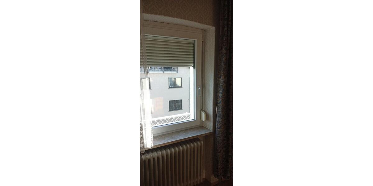 Mehrfamilienhaus, Wohnhaus Karsbach - 10 Zimmer, 210 m&sup2;, 270.000&euro; | Angebot:24627026