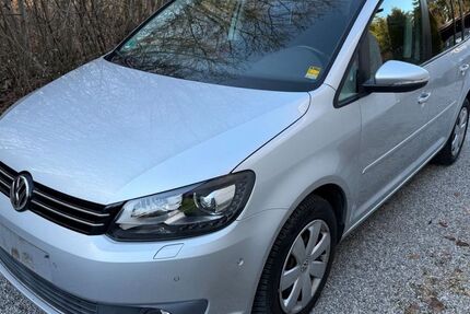 VW Touran 81.000 km 6.900 &euro; München 81827