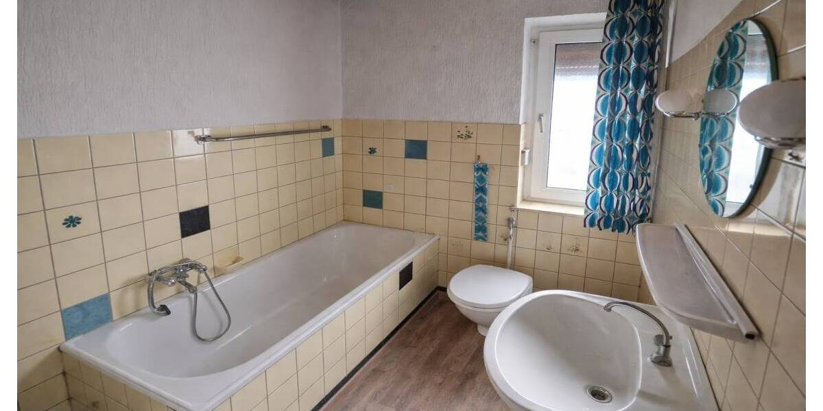 Einfamilienhaus Arnsberg Wennigloh - 7 Zimmer, 180 m&sup2;, 190.000&euro; | Angebot:26733402