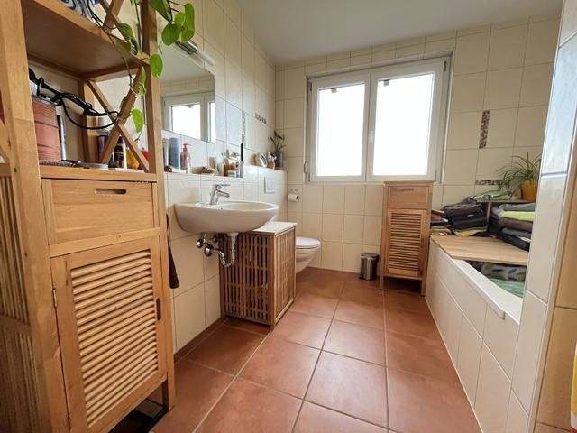 Etagenwohnung Rielasingen-Worblingen Worblingen - 3 Zimmer, 72 m&sup2;, 198.000&euro; | Angebot:25746944