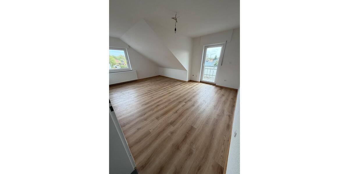 Dachgeschoßwohnung Lohne (Oldenburg) - 3 Zimmer, 73 m&sup2;, 800&euro; | Angebot:26408255