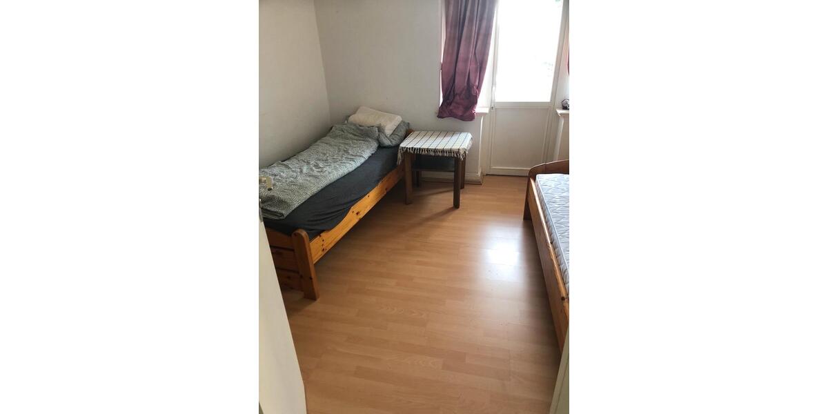 2 Raum mit Balkon 60 qm in Schwerin 2 zimmer