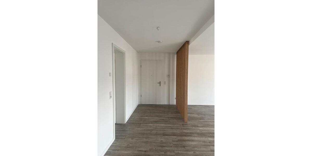 Dachgeschoßwohnung Felsberg - 2 Zimmer, 96 m&sup2;, 960&euro; | Angebot:25419174