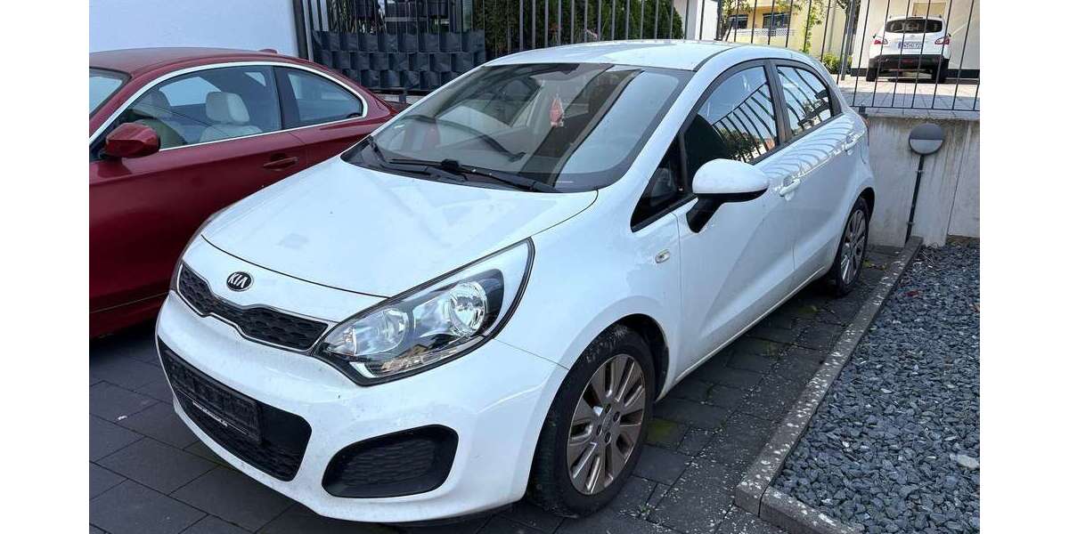 Kia Rio 127.000 km 2.450 € Ransbach-Baumbach 56235