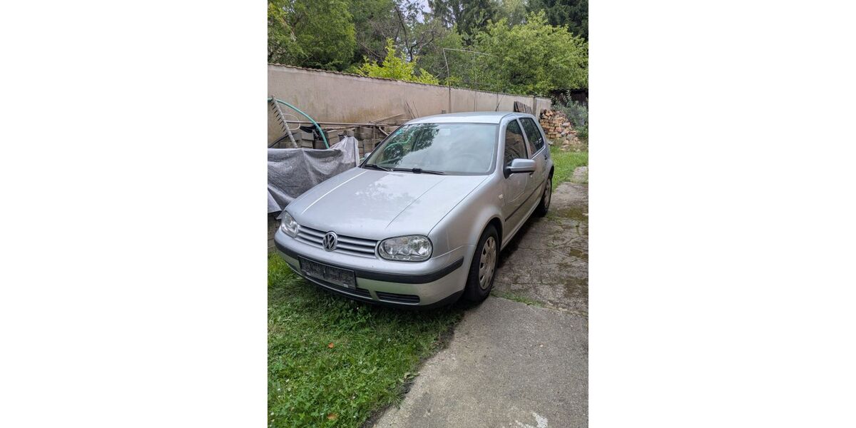VW Golf 395.000 km 600 &euro; Jämlitz 03130