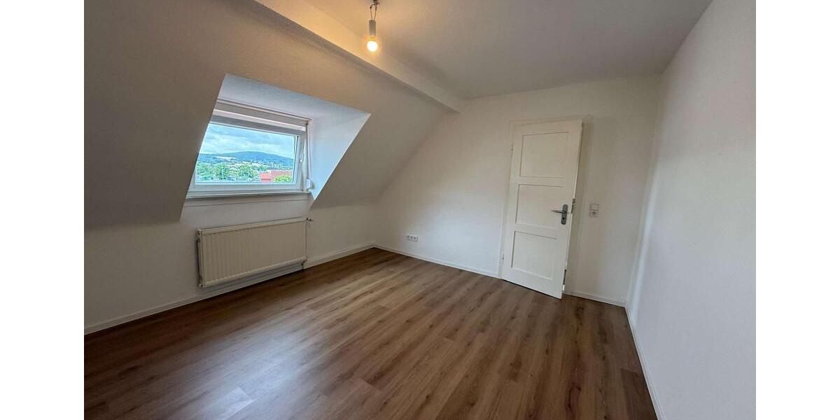 Dachgeschoßwohnung Gelnhausen - 3 Zimmer, 62 m&sup2;, 720&euro; | Angebot:26338112