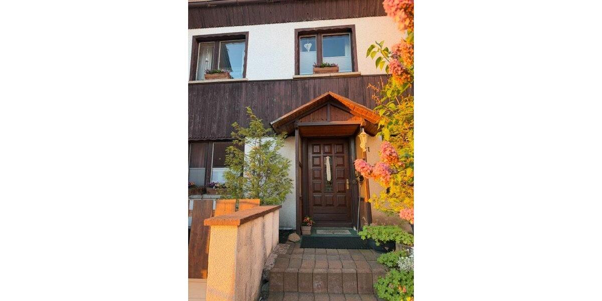 Reihenhaus Bleicherode - 8 Zimmer, 220 m&sup2;, 120.000&euro; | Angebot:26786987