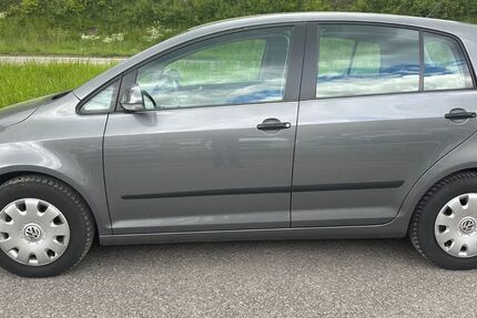 VW Golf 114.000 km 2.800 &euro; Altensteig 72213
