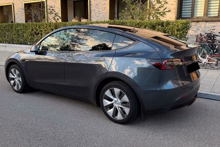 Tesla Model Y 71.601 km 34.900 &euro; München 80997