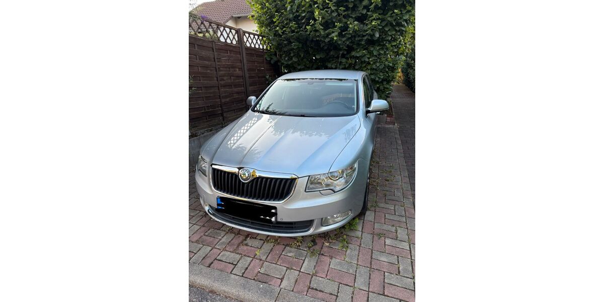 Skoda Superb 86.520 km 8.200 &euro; Göppingen 73037