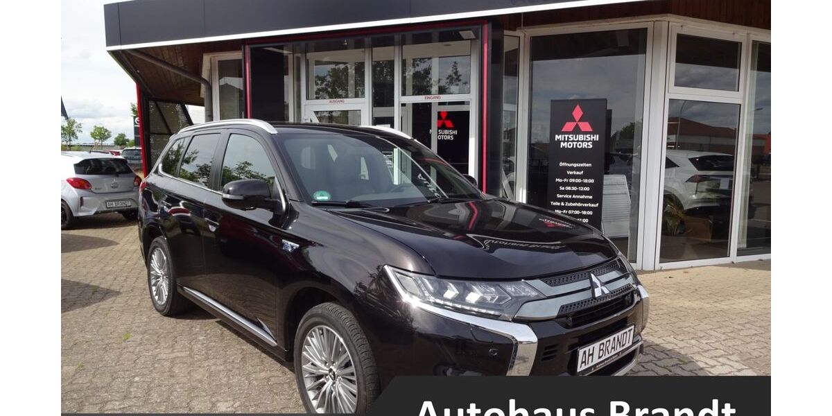 Mitsubishi Outlander 121.396 km 21.780 &euro; Waren 17192
