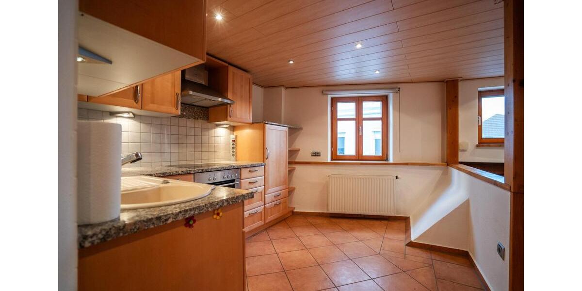 Wohnung und Haus in einem - saniertes Altstadthaus mit insgesamt 93m², EBK und Klimaanlage 3 zimmer