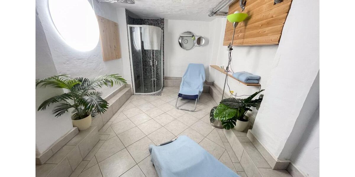 Hochparterre Frankfurt (Oder) - 4 Zimmer, 121 m&sup2;, 290.000&euro; | Angebot:25929448