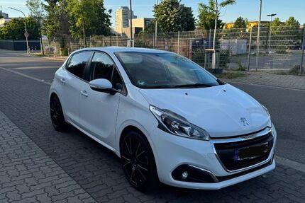 Peugeot 208 76.000 km 6.790 &euro; Ludwigshafen 67071