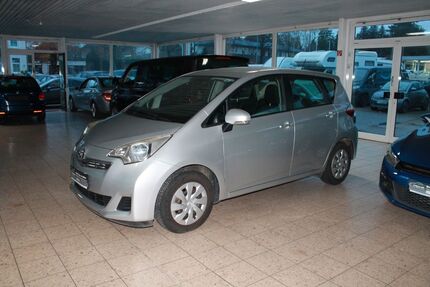 Toyota Verso-S 84.708 km 7.490 &euro; Bad Oldesloe 23843