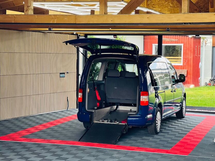 VW Caddy 182.000 km 15.900 € Badenhausen 37539