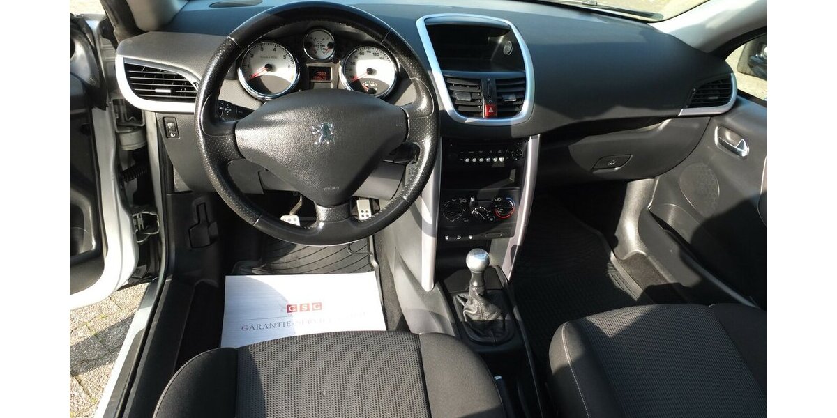 Peugeot 207 SPORT KLIMAANLAGE PARKPILOT LMF WINDSCHOTT 137.587 km 4.908 &euro; Köln 50858