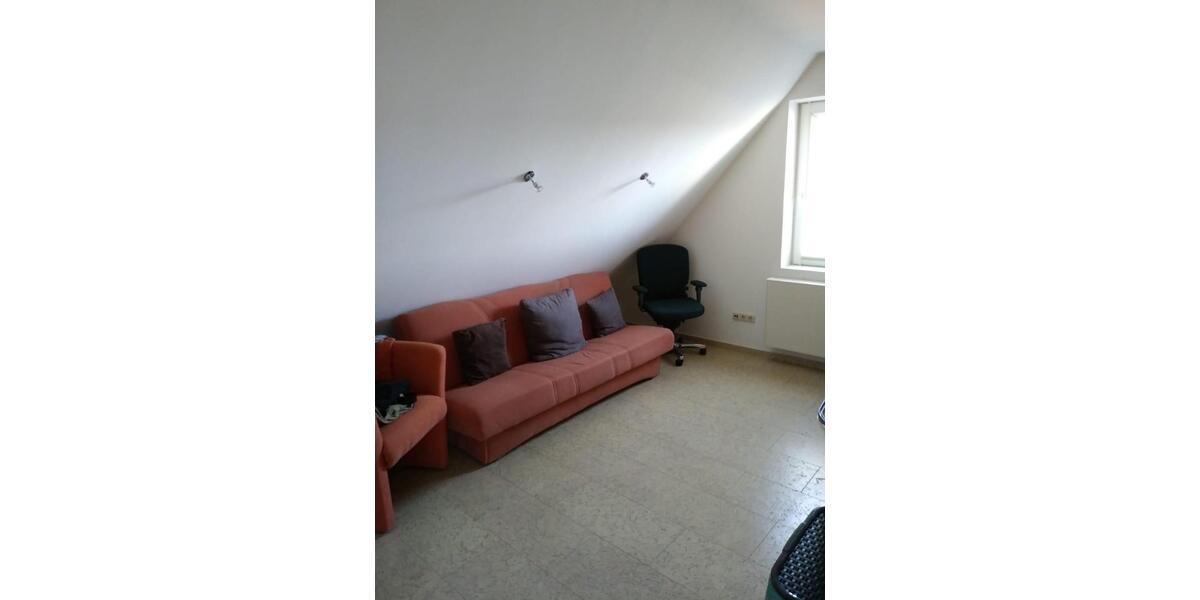 Dachgeschoßwohnung Uslar - 3 Zimmer, 105 m&sup2;, 850&euro; | Angebot:26354068