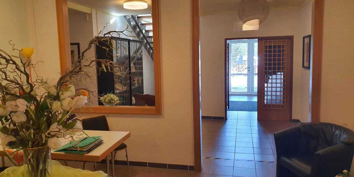 3-Sterne-Hotel mit 30 Zimmern und davor liegenden Baugrundstück 3 zimmer