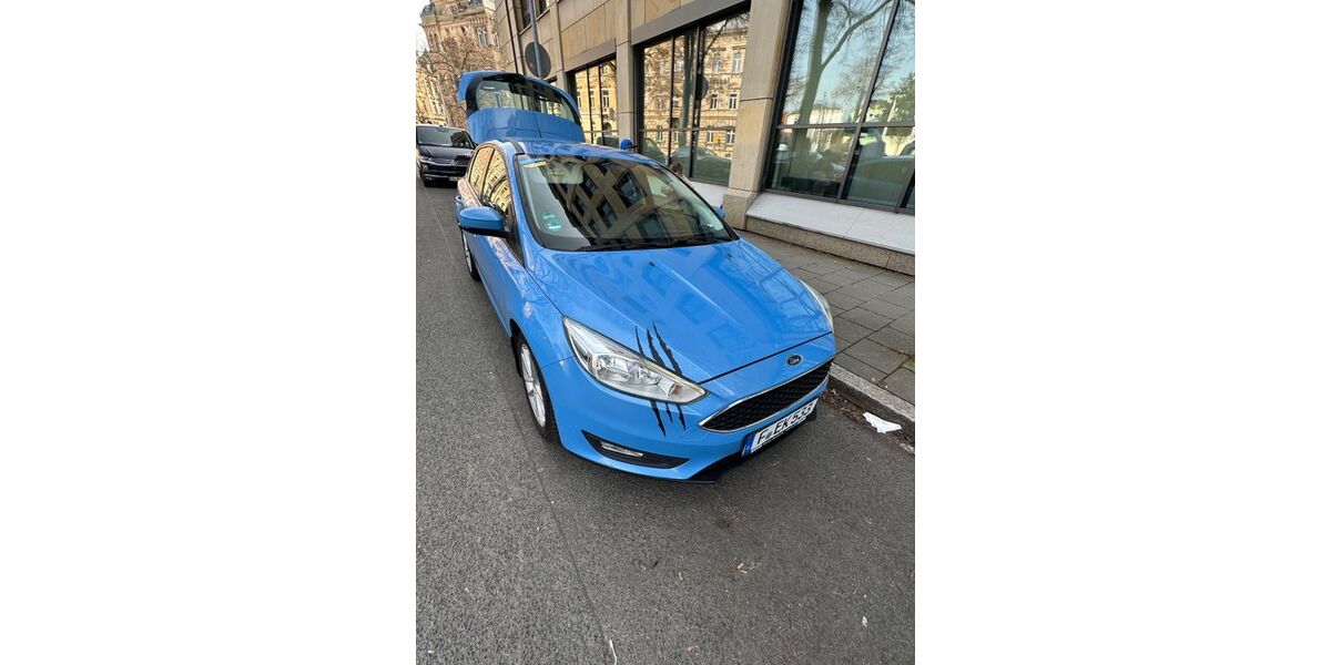 Ford Focus 74.000 km 9.600 &euro; Frankfurt 60313