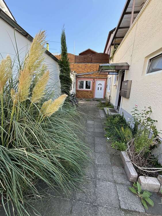 Wohnung zum Mieten in MZ-Mombach 239 € 20 m²