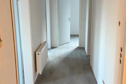 Kernsanierte Wohnung zur Miete 4 zimmer