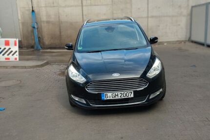 Ford Galaxy 204.000 km 14.400 € Berlin 10969