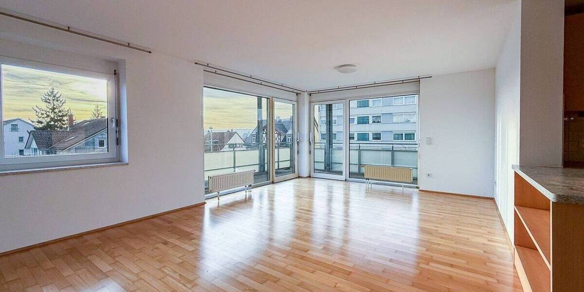 Sonnenverwöhnte 4-Zimmer-Mietwohnung mit drei Balkonen und Tiefgaragenstellplatz 4 zimmer