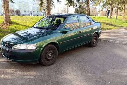 Opel Vectra 145.342 km 1.399 &euro; Borna 04552