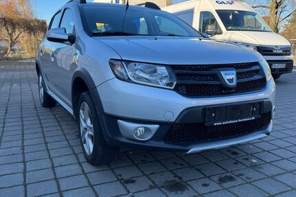 Dacia Sandero 49.680 km 8.299 &euro; Paderborn 33104