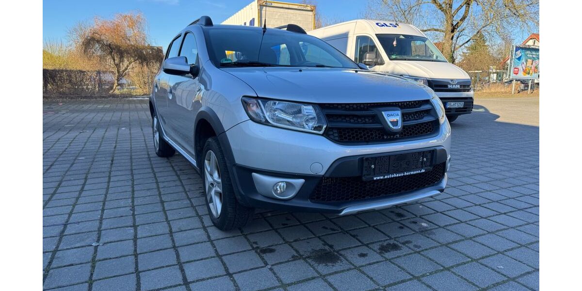 Dacia Sandero 49.680 km 8.299 &euro; Paderborn 33104