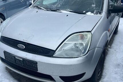 Ford Fiesta 180.000 km 899 &euro; Sulzbach Murr 71560