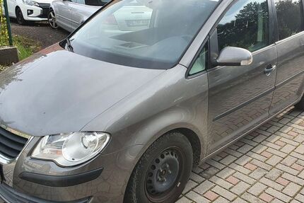 VW Touran 213.500 km 1.690 &euro; Chemnitz 09114