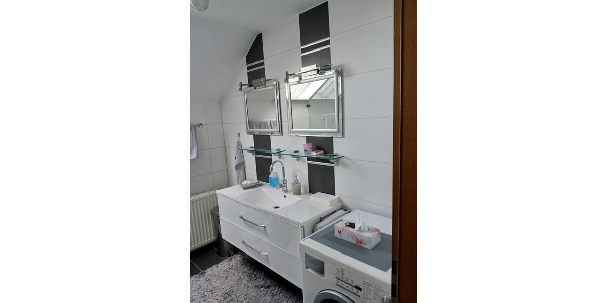 Dachgeschoßwohnung Salzweg - 2 Zimmer, 75 m&sup2;, 650&euro; | Angebot:25407928