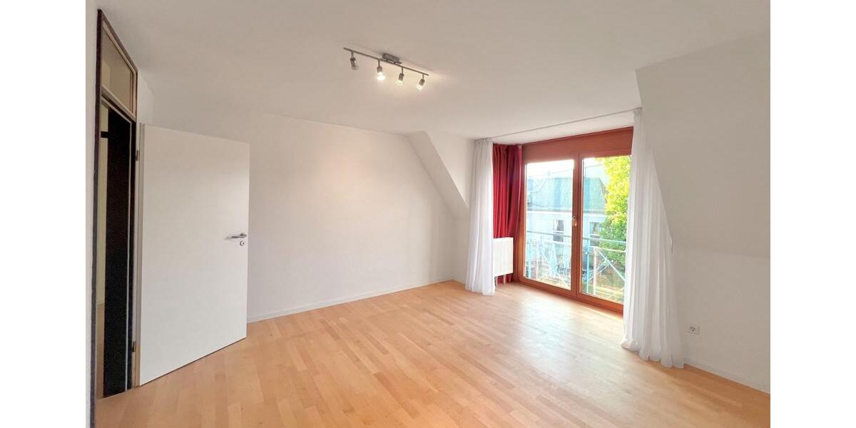 Dachgeschoßwohnung Bielefeld Heepen - 3 Zimmer, 114 m&sup2;, 1.254&euro; | Angebot:26332881