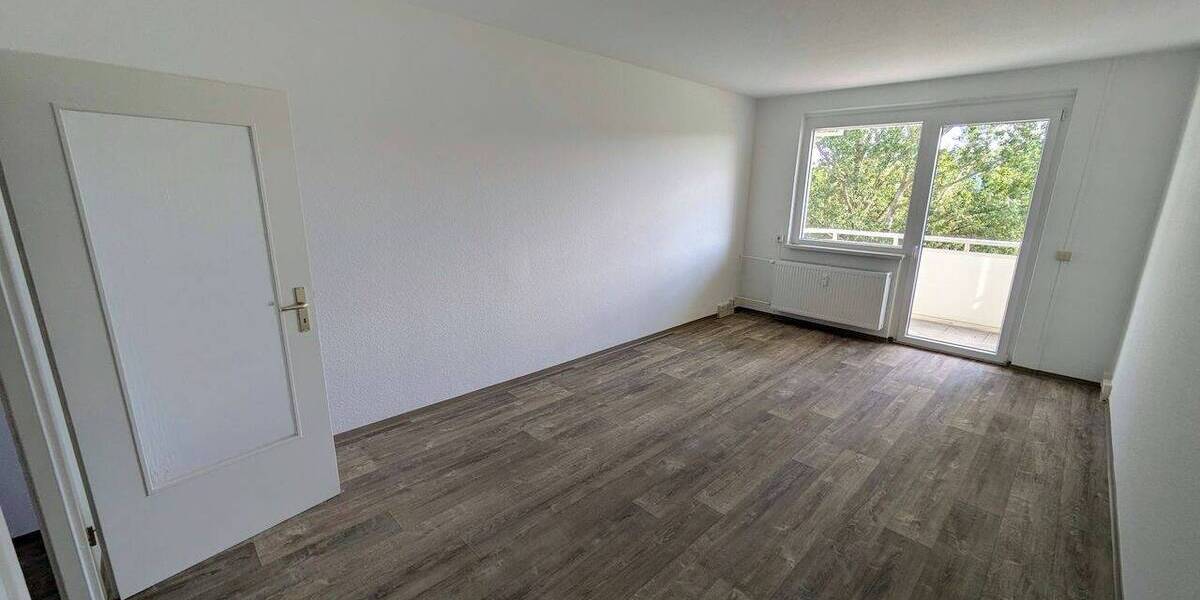 Etagenwohnung Limbach-Oberfrohna Oberfrohna - 2 Zimmer, 61 m&sup2;, 331&euro; | Angebot:26805947